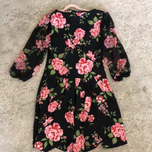 Box pleated short dress - Picture 2 of 2